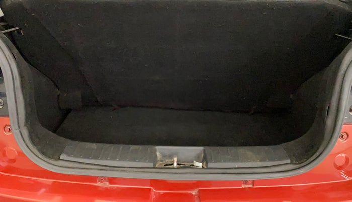 2018 Mahindra KUV 100 NXT K4+ P 6 STR, Petrol, Manual, 68,156 km, Boot Inside