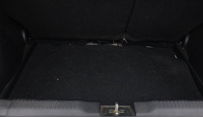 2023 Maruti Swift ZXI PLUS AMT DUAL TONE, Petrol, Automatic, 28,063 km, Boot Inside