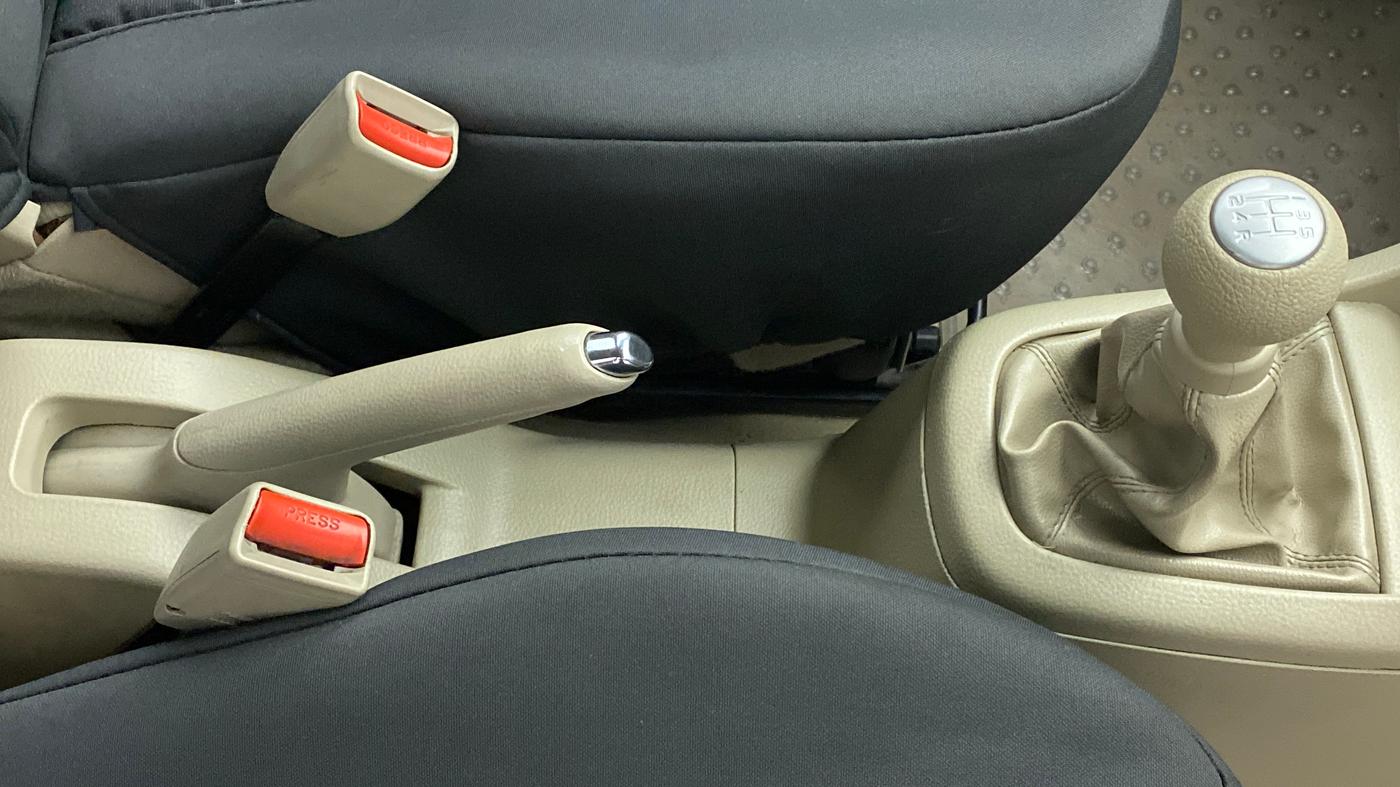 2017 Maruti Ertiga VDI SHVS, Diesel, Manual, 84,213 km, Gear Lever