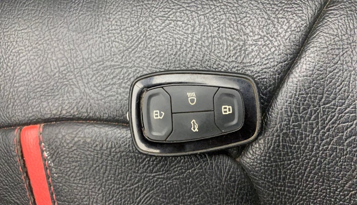 2019 Tata NEXON XZ PLUS PETROL, Petrol, Manual, 83,453 km, Key Close Up