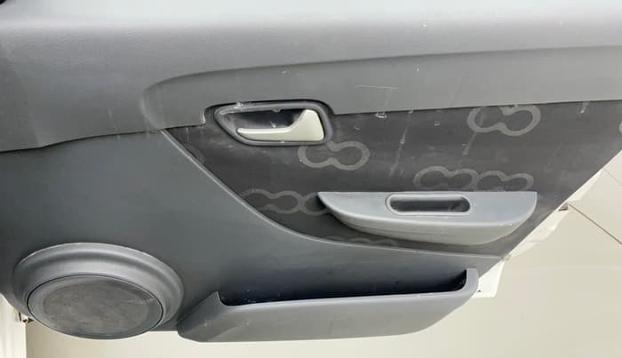 2016 Maruti Alto 800 LXI, Petrol, Manual, 57,104 km, Driver Side Door Panels Control
