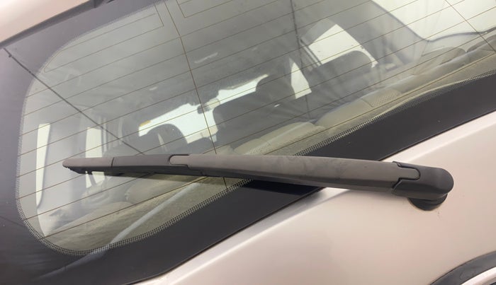2017 Mahindra XUV500 W10, Diesel, Manual, 82,295 km, Rear Wiper