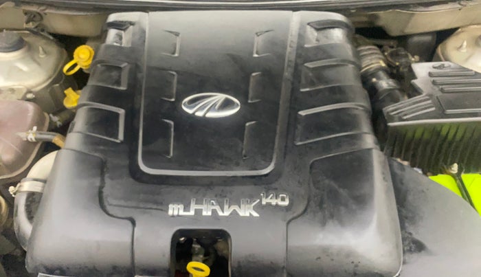 2017 Mahindra XUV500 W10, Diesel, Manual, 82,295 km, Engine View