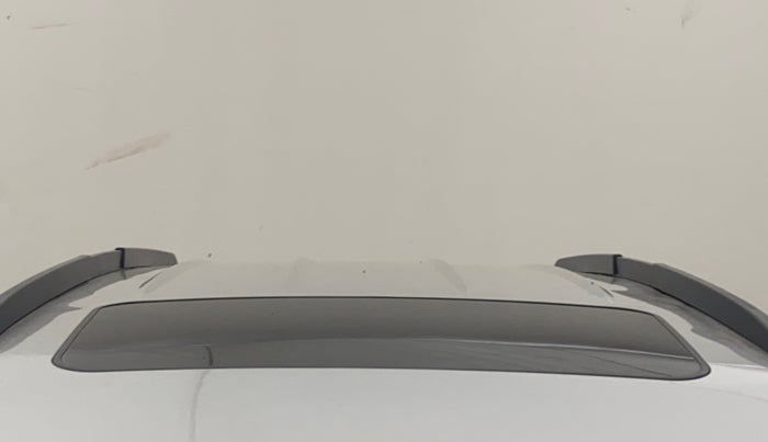 2017 Mahindra XUV500 W10, Diesel, Manual, 82,295 km, Moonroof/ Sunroof