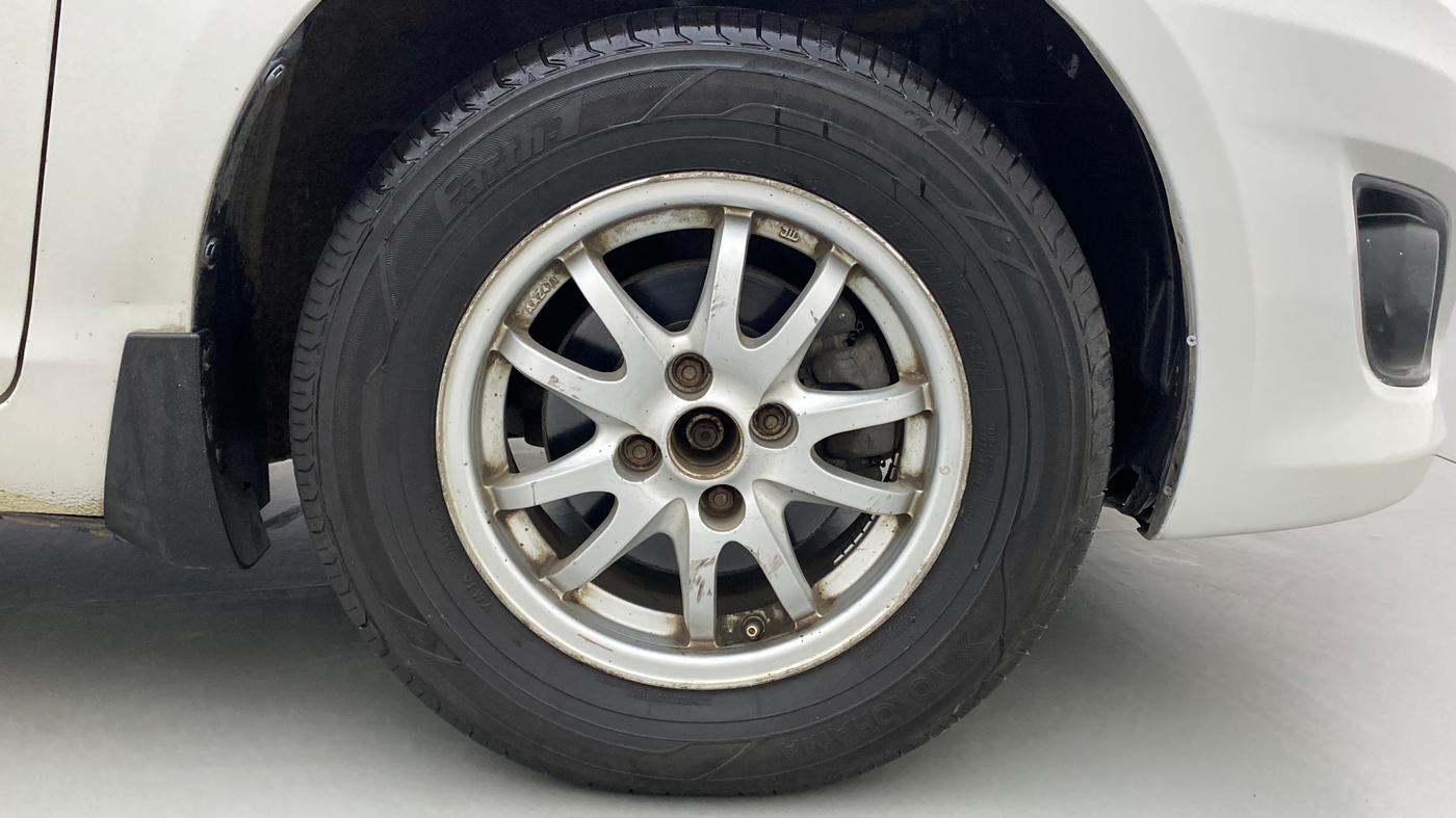 2014 Maruti Swift Dzire VXI AMT, Petrol, Automatic, 77,100 km, Right Front Wheel