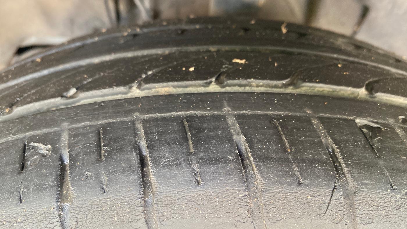 2019 Tata TIGOR XZ PLUS PETROL, Petrol, Manual, 1,05,756 km, Left Front Tyre Tread