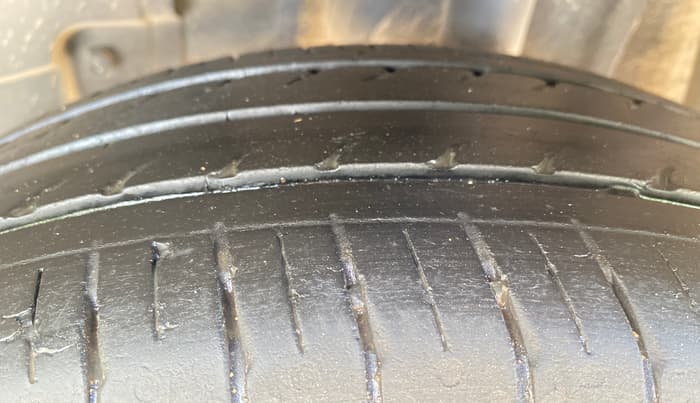 2019 Tata TIGOR XZ PLUS PETROL, Petrol, Manual, 1,05,756 km, Left Rear Tyre Tread