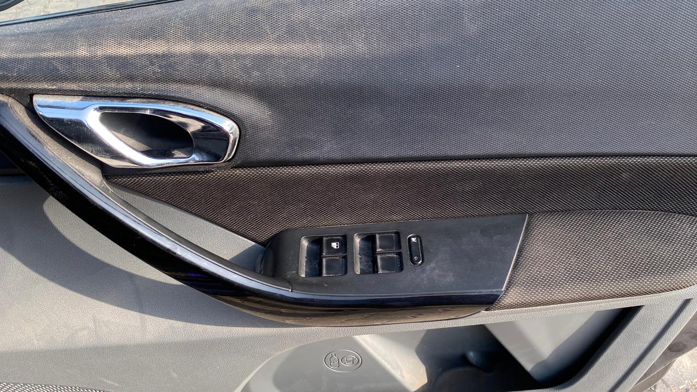 2019 Tata TIGOR XZ PLUS PETROL, Petrol, Manual, 1,05,756 km, Driver Side Door Panels Control