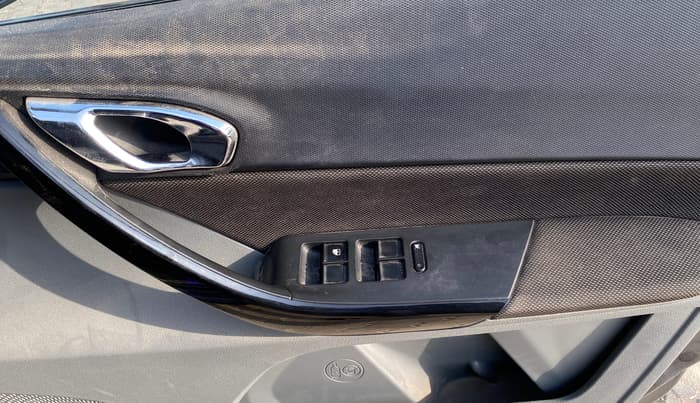 2019 Tata TIGOR XZ PLUS PETROL, Petrol, Manual, 1,05,756 km, Driver Side Door Panels Control