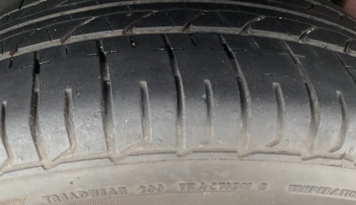 2015 Maruti Swift ZDI, Diesel, Manual, 71,026 km, Left Rear Tyre Tread