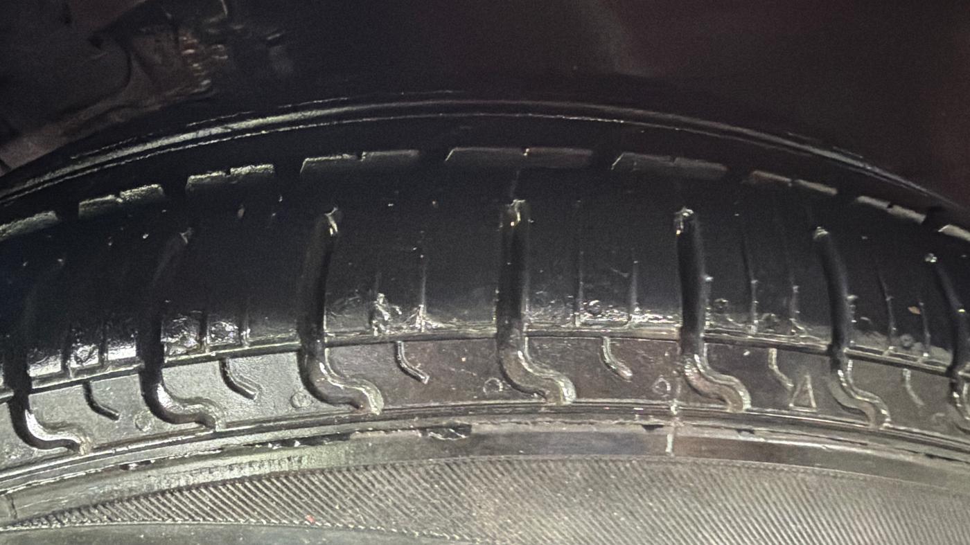 2016 Hyundai Grand i10 ASTA AT 1.2 KAPPA VTVT, Petrol, Automatic, 93,379 km, Left Front Tyre Tread