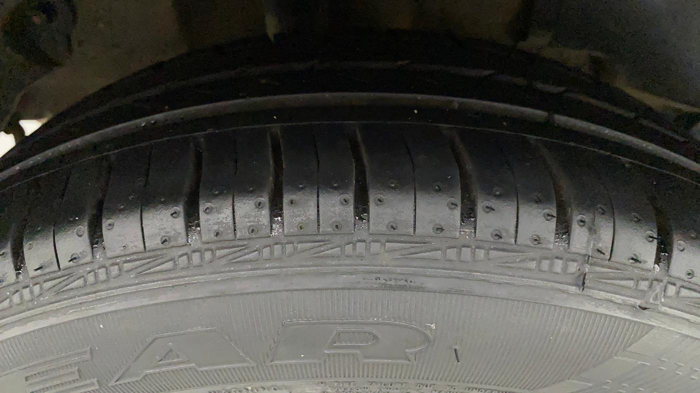 2017 Tata TIGOR XZ PETROL, Petrol, Manual, 68,790 km, Right Rear Tyre Tread