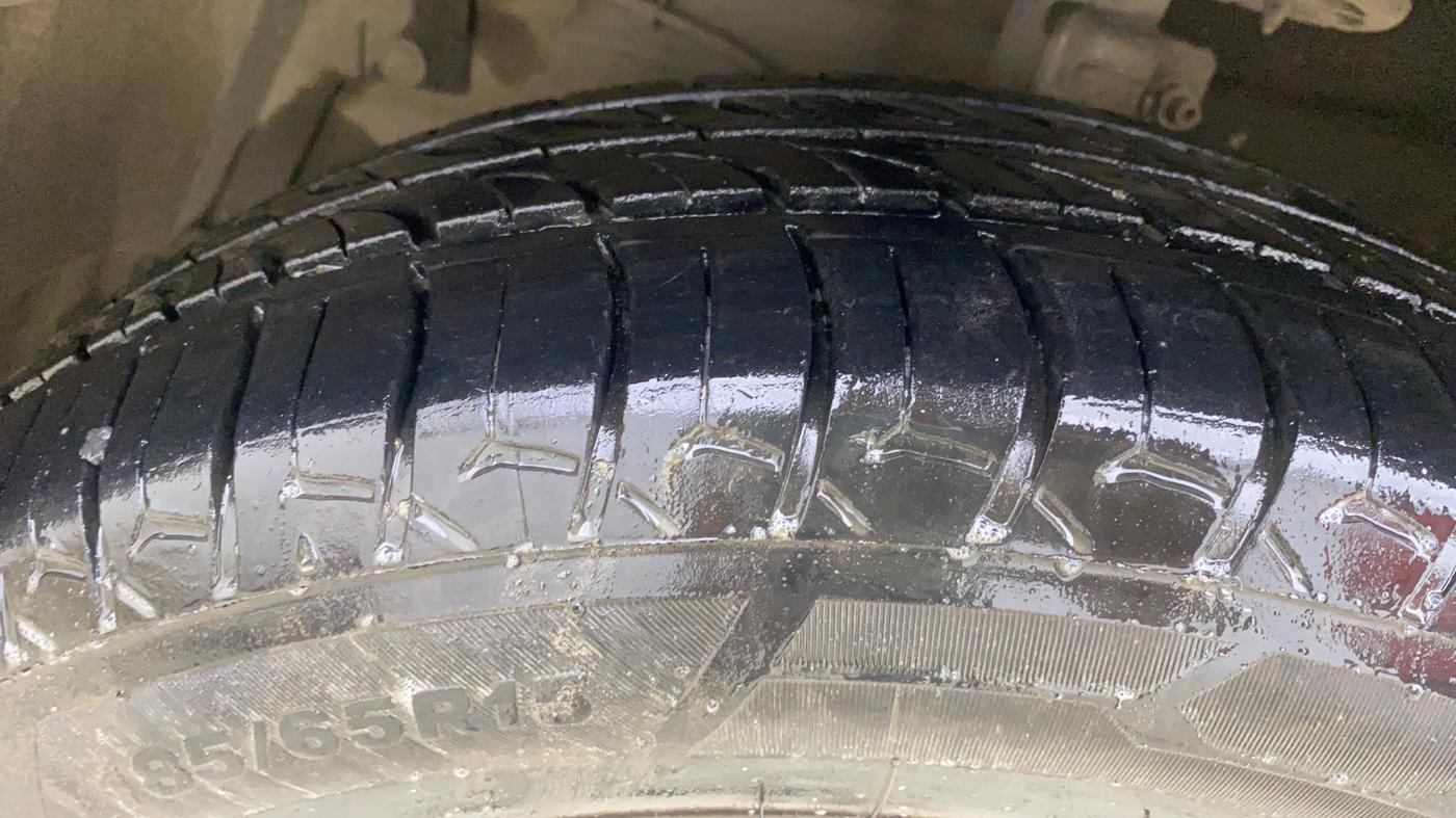 2018 Maruti Ciaz ZETA 1.4  MT PETROL, Petrol, Manual, 63,238 km, Left Front Tyre Tread