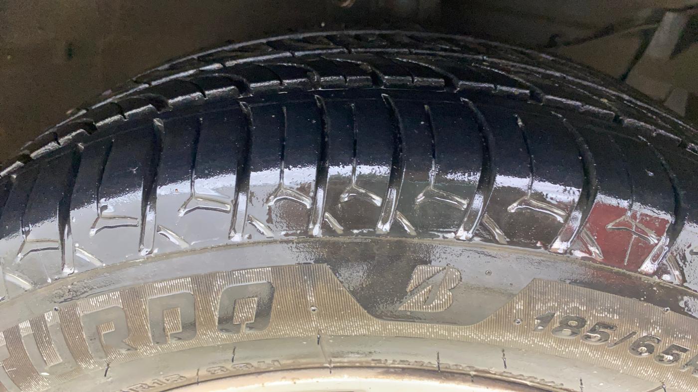 2018 Maruti Ciaz ZETA 1.4  MT PETROL, Petrol, Manual, 63,238 km, Right Front Tyre Tread