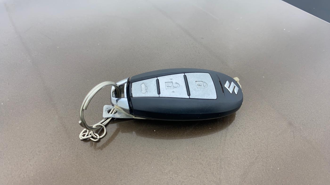 2018 Maruti Ciaz ZETA 1.4  MT PETROL, Petrol, Manual, 63,238 km, Key Close Up