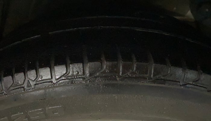 2015 Hyundai Verna 1.4 VTVT, Petrol, Manual, 54,180 km, Left Rear Tyre Tread