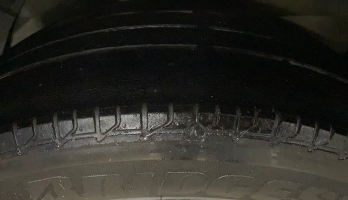 2015 Hyundai Verna 1.4 VTVT, Petrol, Manual, 54,180 km, Right Rear Tyre Tread