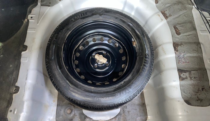 2015 Hyundai Verna 1.4 VTVT, Petrol, Manual, 54,180 km, Spare Tyre