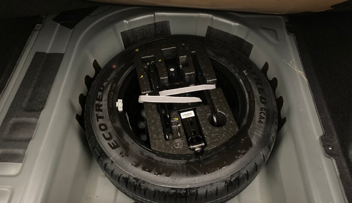 2025 Volkswagen VIRTUS Highline Plus 1.0 TSI AT, Petrol, Automatic, 1,376 km, Spare Tyre