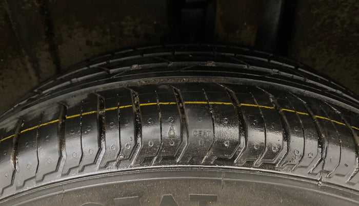 2025 Volkswagen VIRTUS Highline Plus 1.0 TSI AT, Petrol, Automatic, 1,376 km, Left Rear Tyre Tread