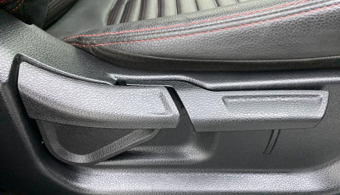 2020 KIA SONET GTX PLUS DCT 1.0, Petrol, Automatic, 27,728 km, Driver Side Adjustment Panel