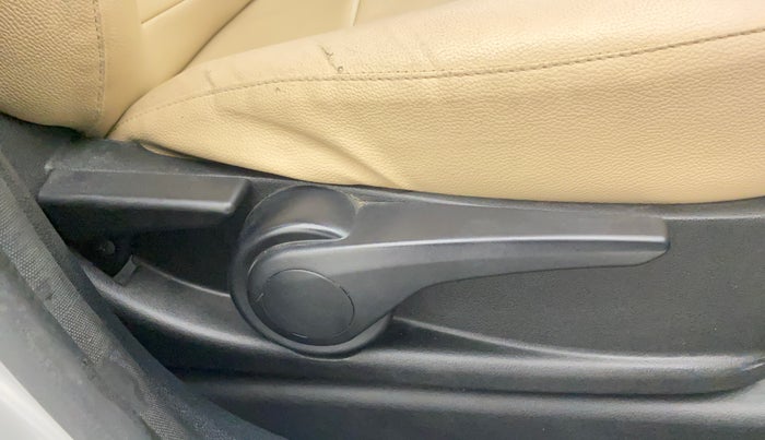 2018 Tata Tiago XZ PETROL, Petrol, Manual, 21,023 km, Driver Side Adjustment Panel