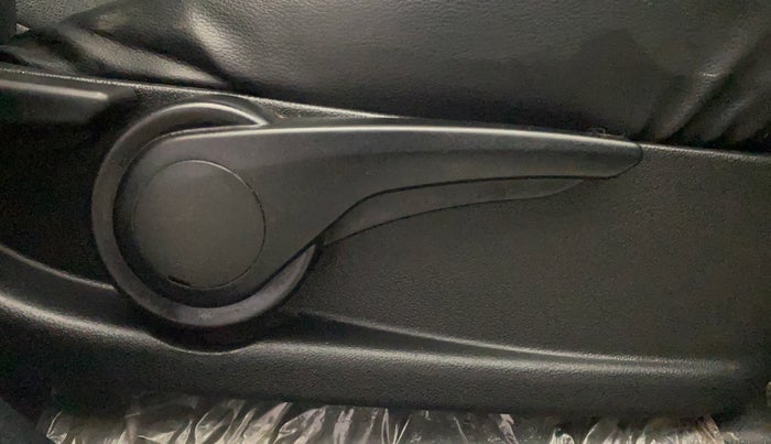 2018 Tata Tiago XZ PETROL, Petrol, Manual, 51,061 km, Driver Side Adjustment Panel