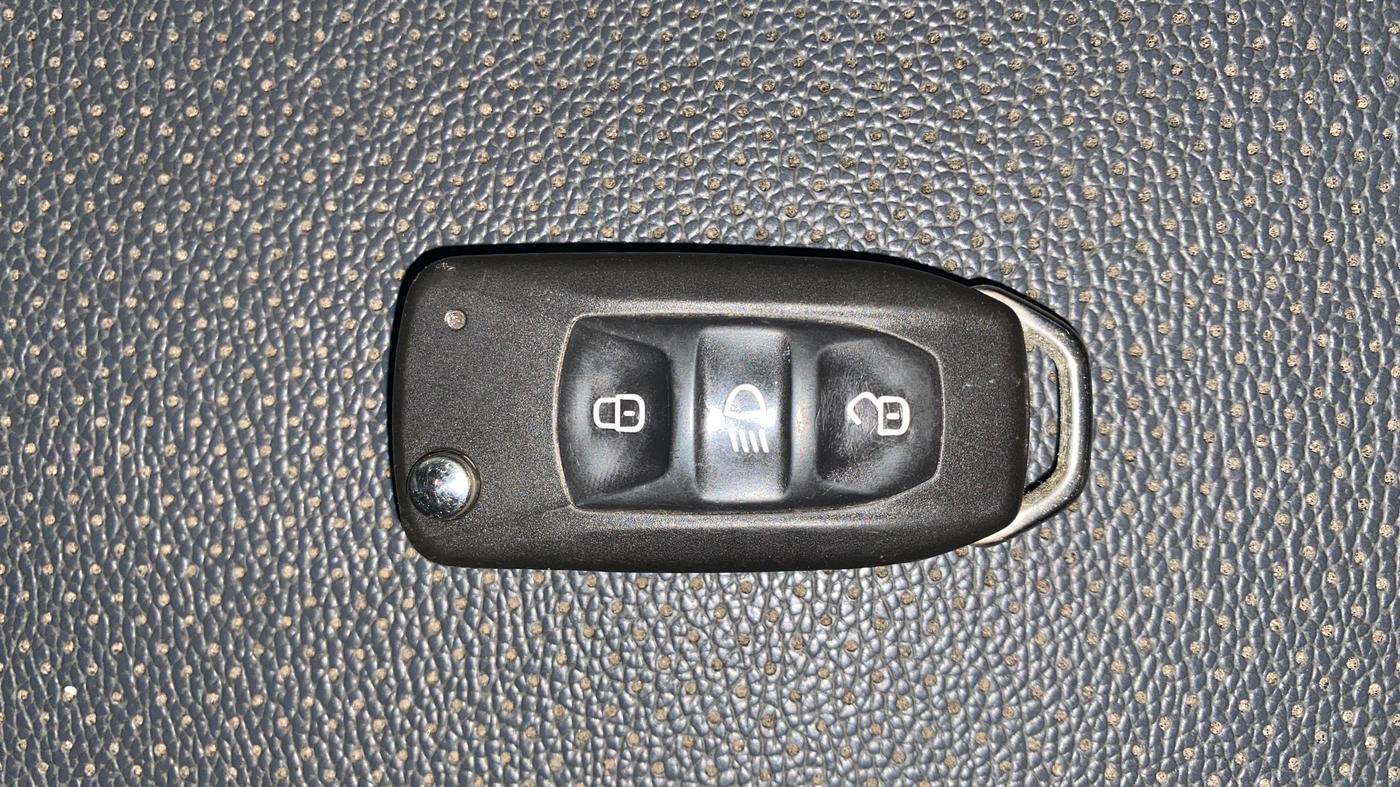 2018 Tata Tiago XZ PETROL, Petrol, Manual, 51,066 km, Key Close Up
