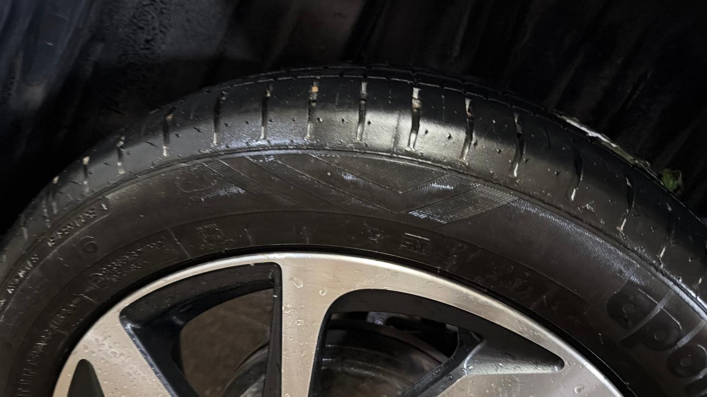 2023 Toyota Glanza V, Petrol, Manual, 82,594 km, Right Rear Tyre Tread