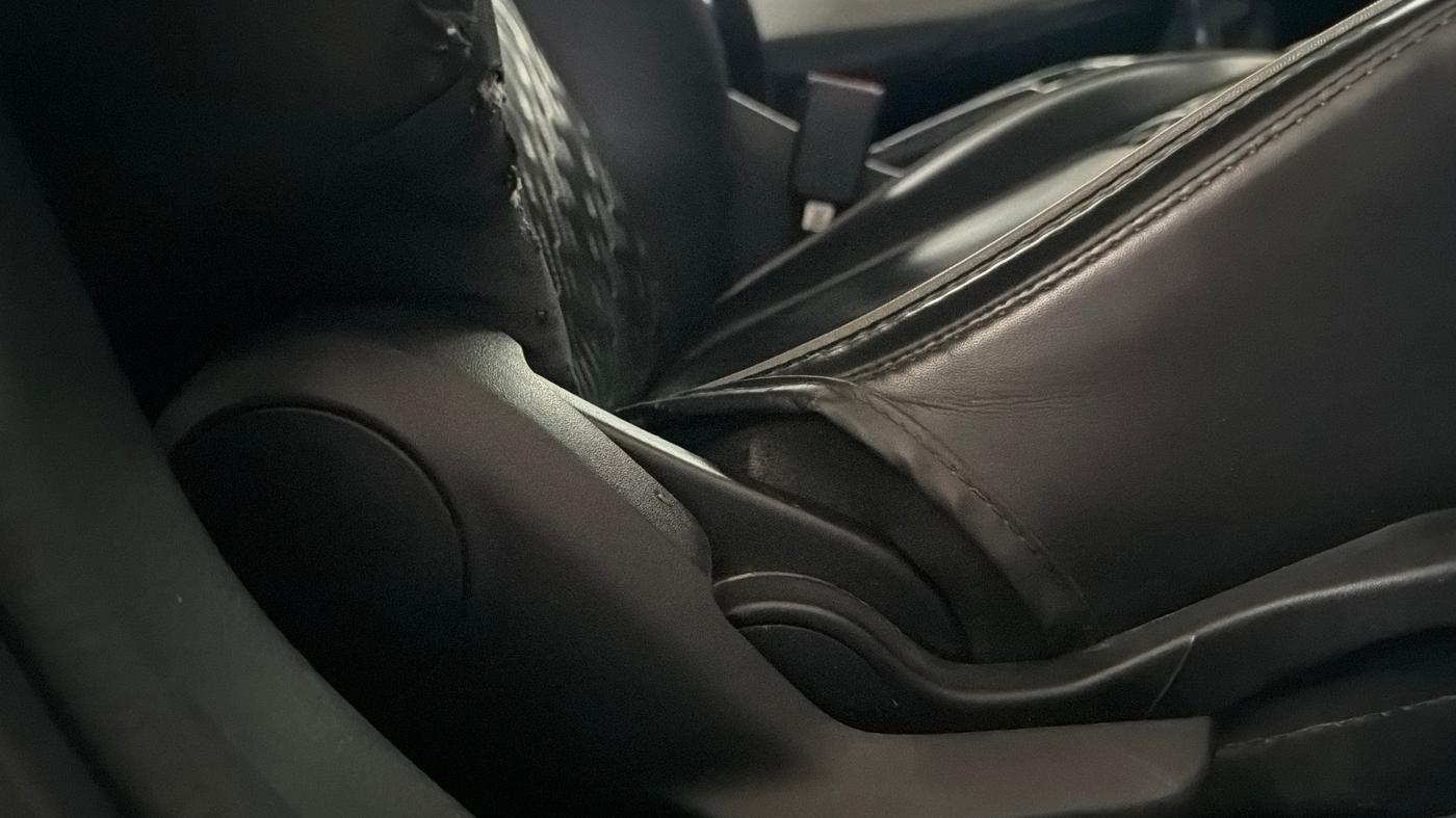 2023 Toyota Glanza V, Petrol, Manual, 82,594 km, Driver Side Adjustment Panel