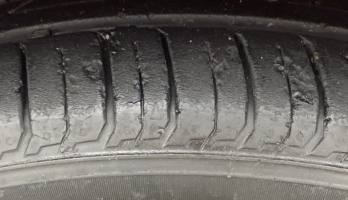 2021 Hyundai NEW I20 ASTA 1.2 AT, Petrol, Automatic, 12,972 km, Right Rear Tyre Tread