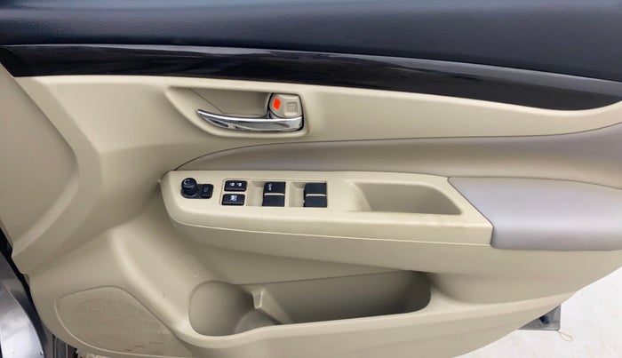2016 Maruti Ciaz ZXI AT, Petrol, Automatic, 98,888 km, Driver Side Door Panels Control