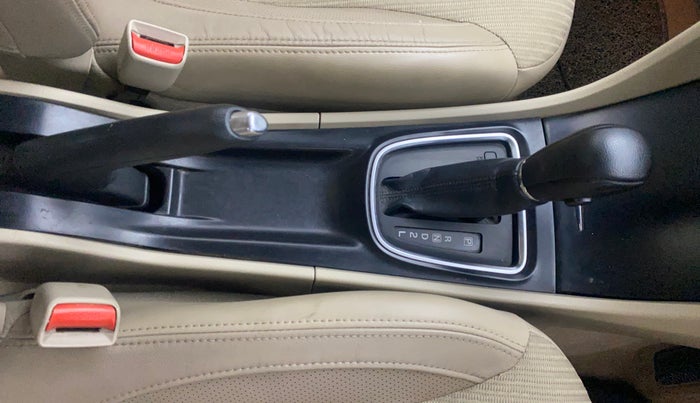 2016 Maruti Ciaz ZXI AT, Petrol, Automatic, 98,888 km, Gear Lever