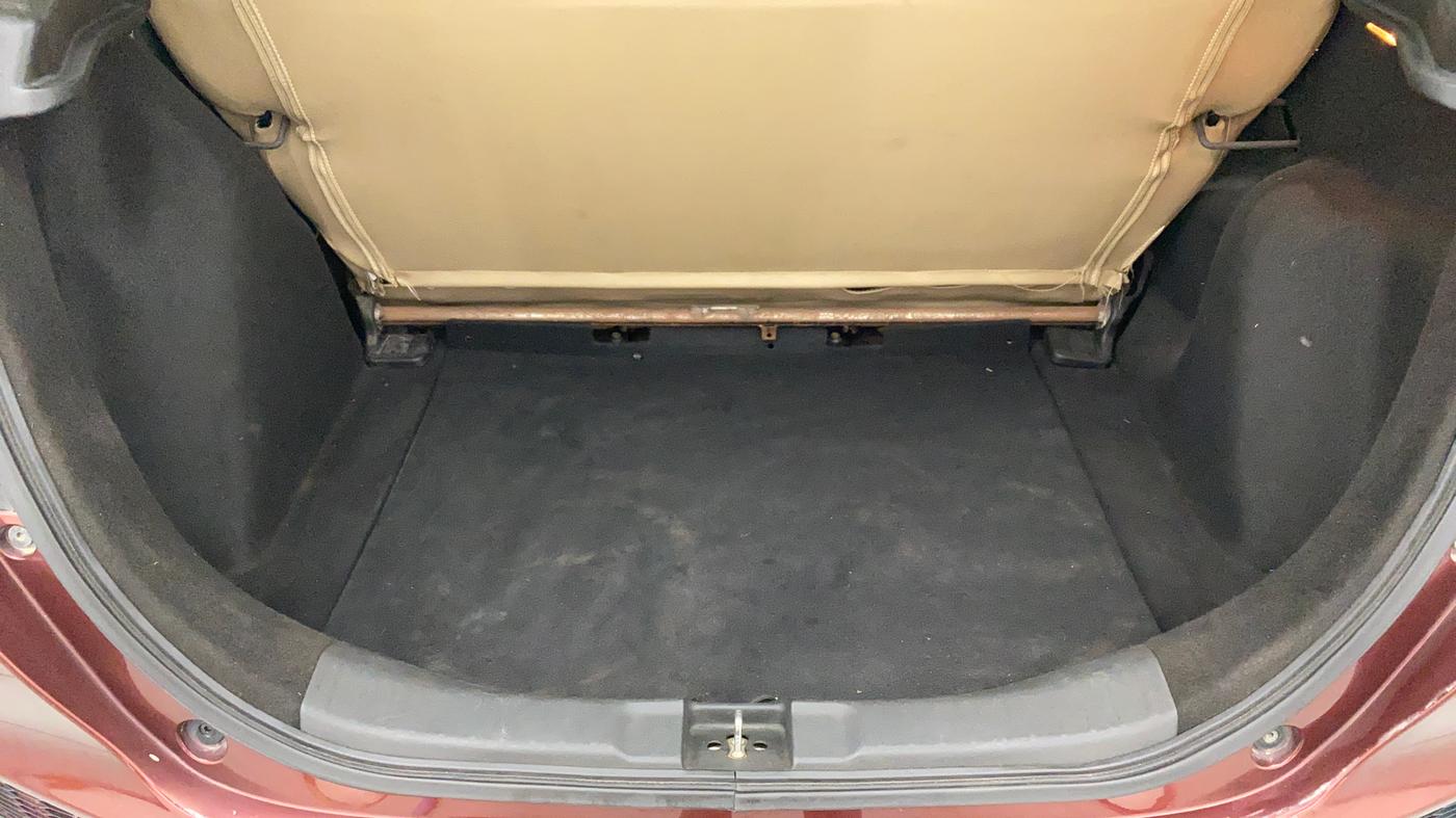 2016 Honda Jazz 1.2 V MT, Petrol, Manual, 35,734 km, Boot Inside