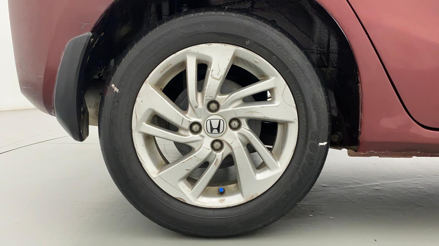 2016 Honda Jazz 1.2 V MT, Petrol, Manual, 35,734 km, Right Rear Wheel