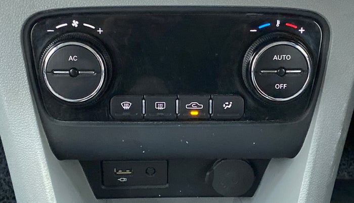 2020 Tata Tiago XZA+ DUAL TONE 1.2RTN, Petrol, Automatic, 34,587 km, Automatic Climate Control