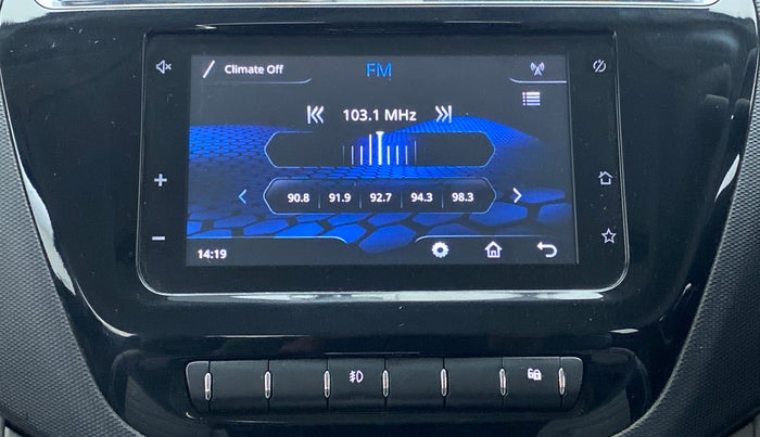 2020 Tata Tiago XZA+ DUAL TONE 1.2RTN, Petrol, Automatic, 34,587 km, Infotainment System