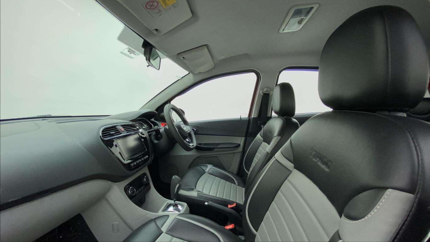 2020 Tata Tiago XZA+ DUAL TONE 1.2RTN, Petrol, Automatic, 34,587 km, Right Side Front Door Cabin