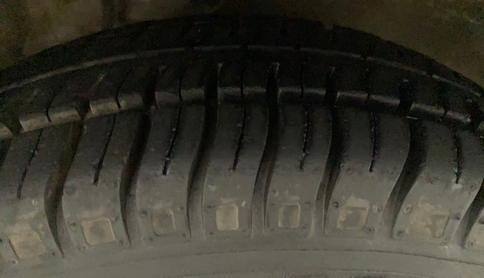2015 Maruti Alto 800 VXI, Petrol, Manual, 30,793 km, Right Front Tyre Tread