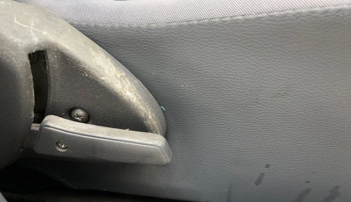 2016 Maruti Alto 800 LXI, Petrol, Manual, 32,379 km, Driver Side Adjustment Panel