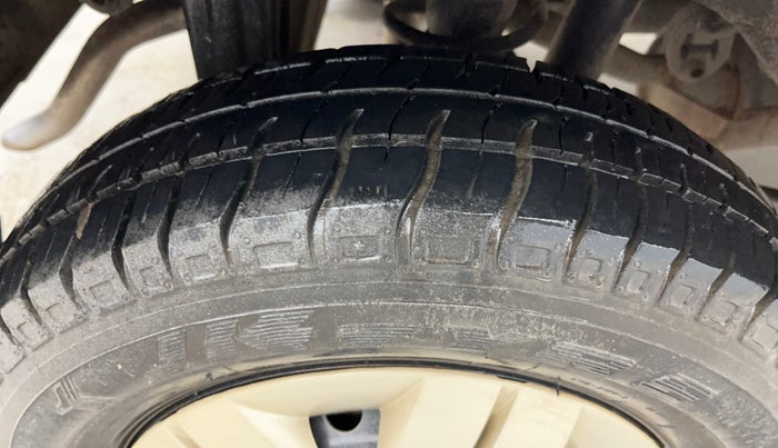 2016 Maruti Alto 800 LXI, Petrol, Manual, 32,379 km, Right Rear Tyre Tread