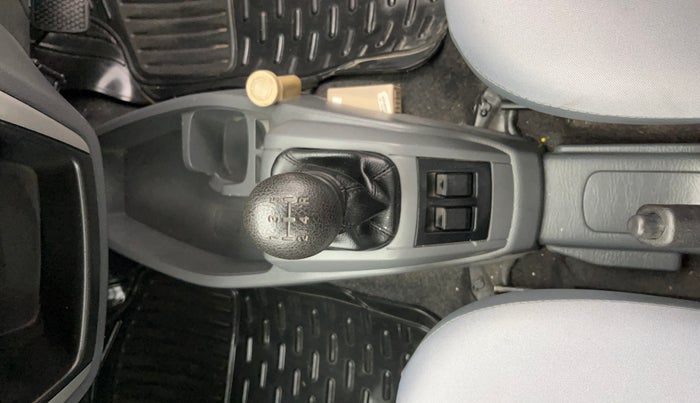2016 Maruti Alto 800 LXI, Petrol, Manual, 32,379 km, Gear Lever