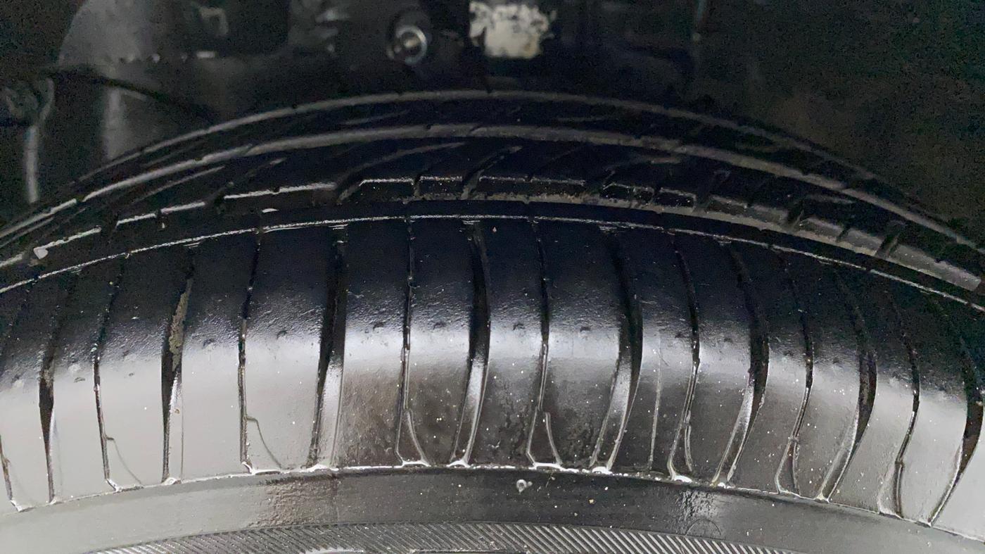 2018 Honda Brio S(O) MT, Petrol, Manual, 56,387 km, Left Front Tyre Tread