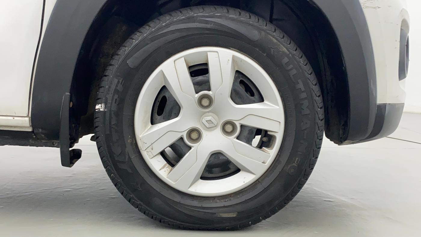 2018 Renault Kwid RXT, Petrol, Manual, 15,598 km, Right Front Wheel