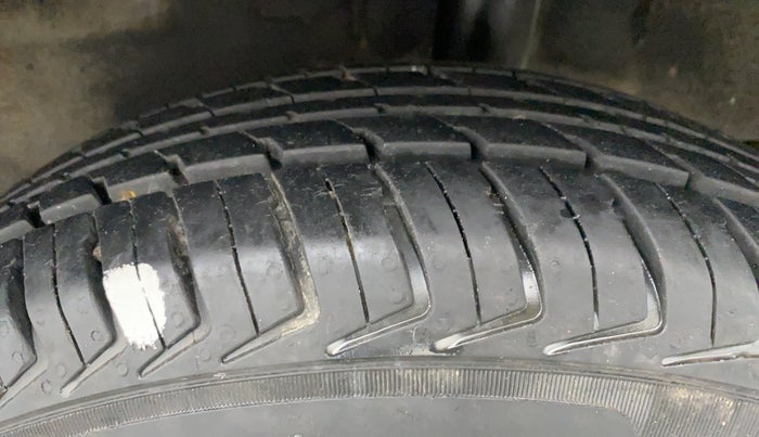 2018 Renault Kwid RXT, Petrol, Manual, 15,598 km, Left Rear Tyre Tread