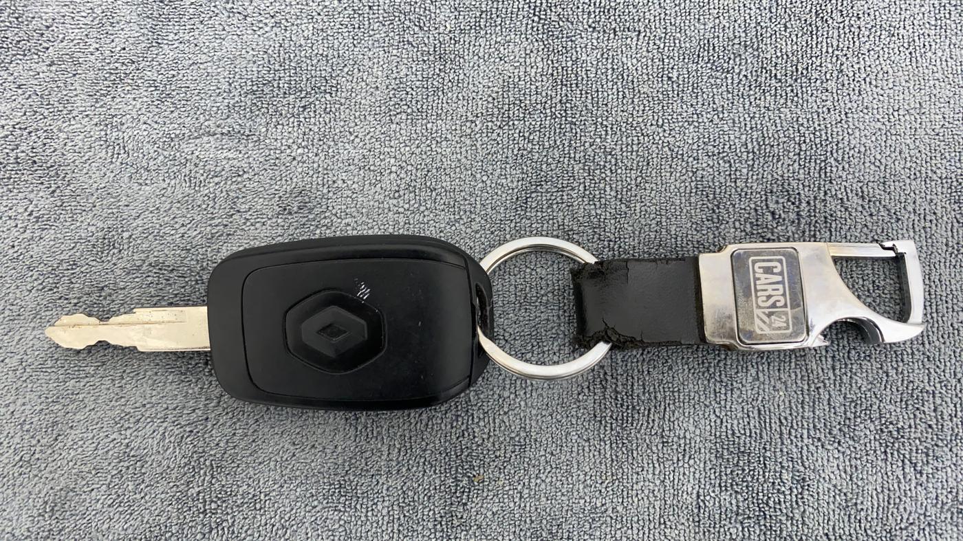 2018 Renault Kwid RXT, Petrol, Manual, 15,598 km, Key Close Up