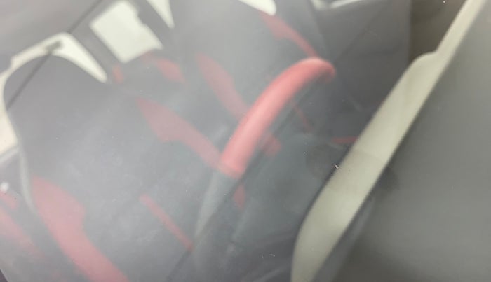 2015 Maruti Eeco 5 STR WITH A/C+HTR, Petrol, Manual, 46,499 km, Front windshield - Minor spot on windshield
