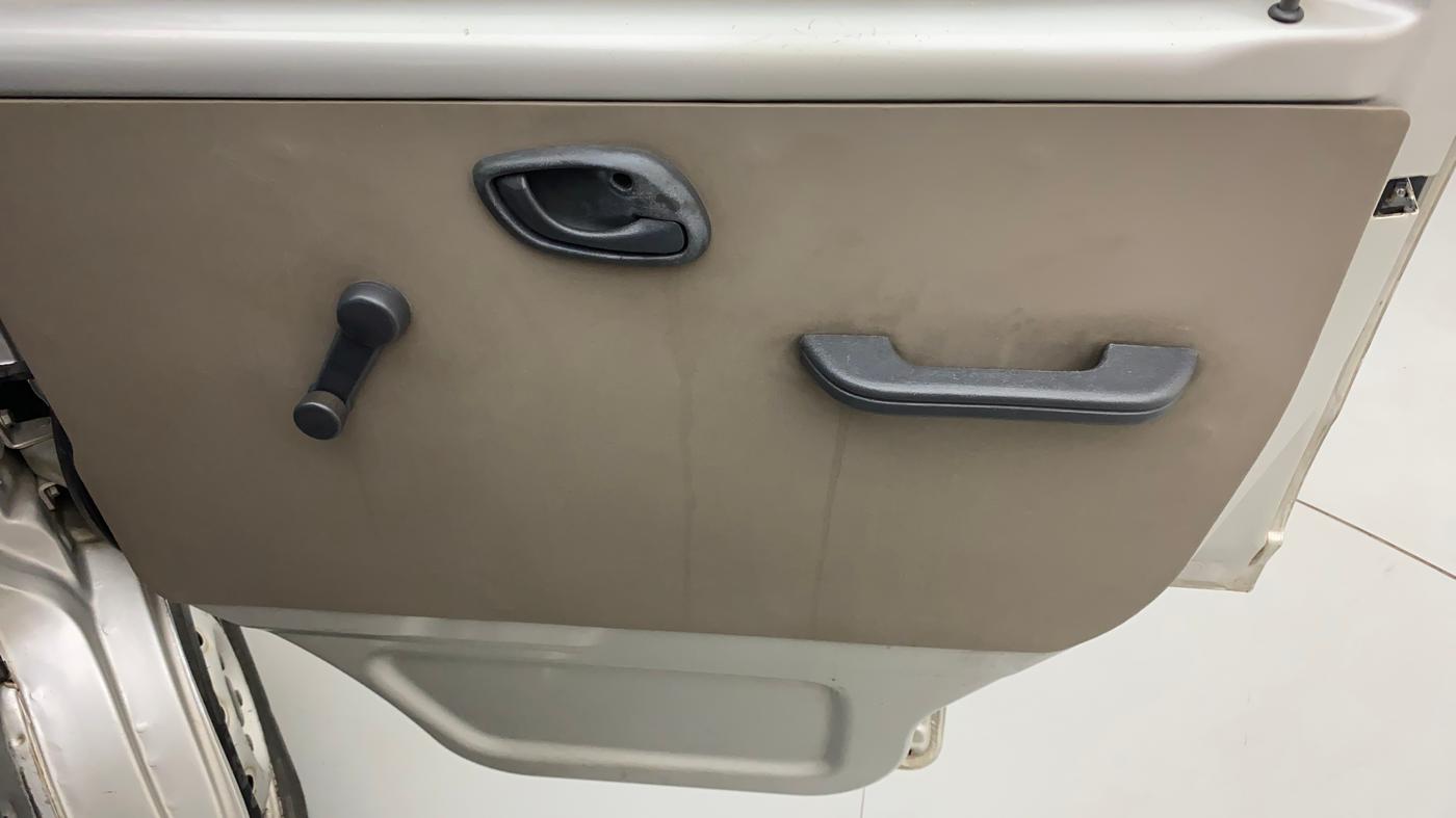 2015 Maruti Eeco 5 STR WITH A/C+HTR, Petrol, Manual, 46,499 km, Driver Side Door Panels Control