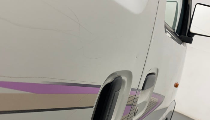 2015 Maruti Eeco 5 STR WITH A/C+HTR, Petrol, Manual, 46,499 km, Right rear door - Slightly dented