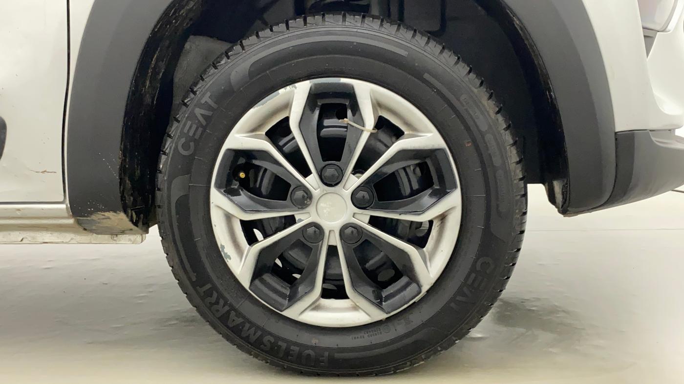 2022 Renault Kwid RXL 1.0, Petrol, Manual, 2,894 km, Right Front Wheel